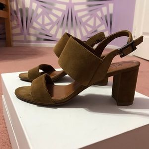 Aquatalia Camel colored heels